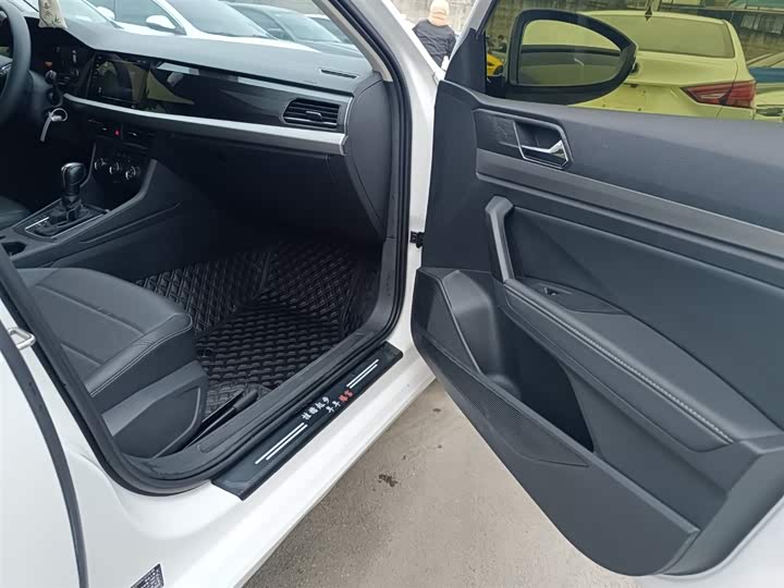 Фото 21 - Volkswagen Lavida