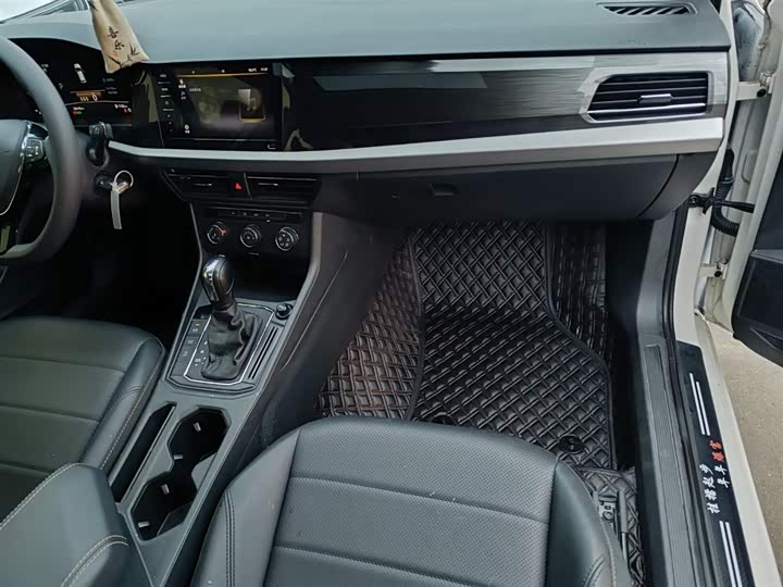 Фото 25 - Volkswagen Lavida