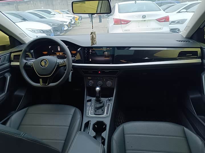 Фото 7 - Volkswagen Lavida