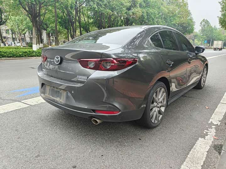 Фото 9 - Mazda 3 (Axela)