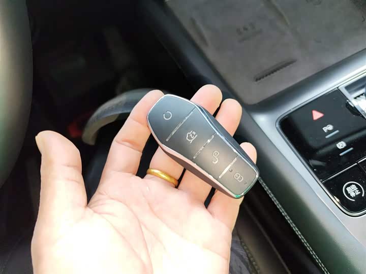 Фото 11 - BYD Sea Lion 07 EV