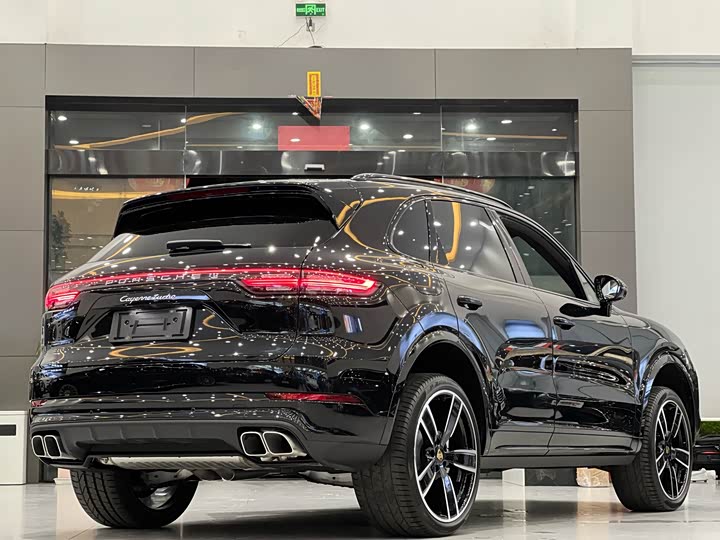 Фото 11 - Porsche Cayenne