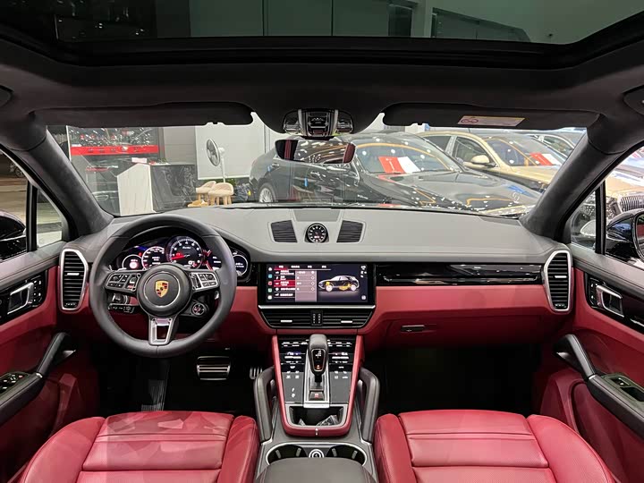 Фото 9 - Porsche Cayenne