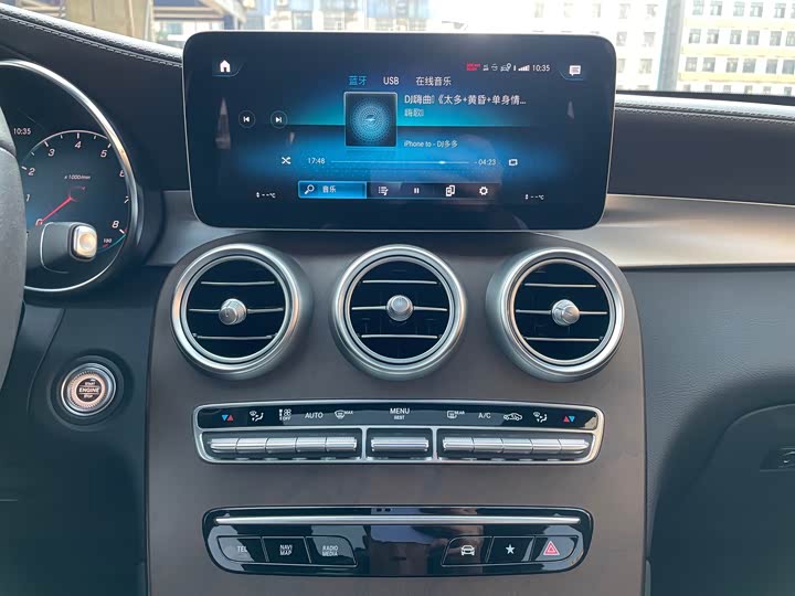 Фото 15 - Mercedes-Benz GLC-Class