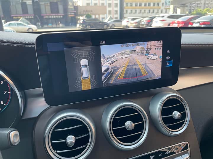 Фото 19 - Mercedes-Benz GLC-Class