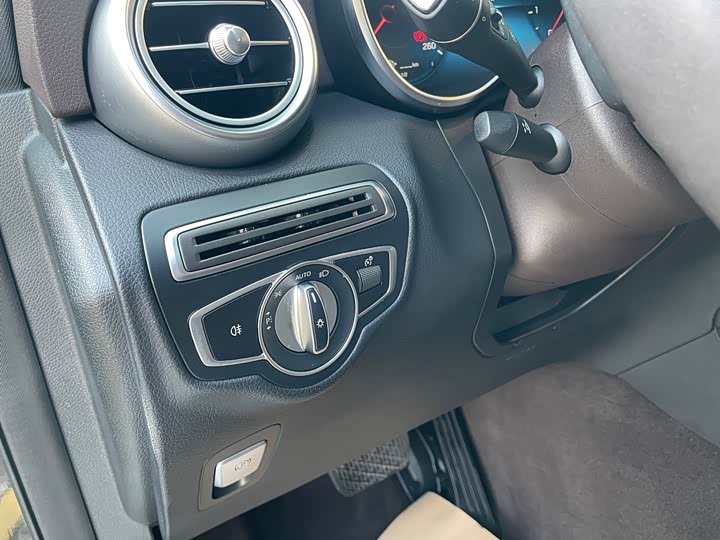 Фото 20 - Mercedes-Benz GLC-Class