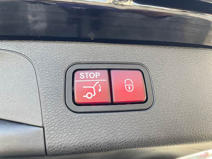 Фото 28 - Mercedes-Benz GLC-Class