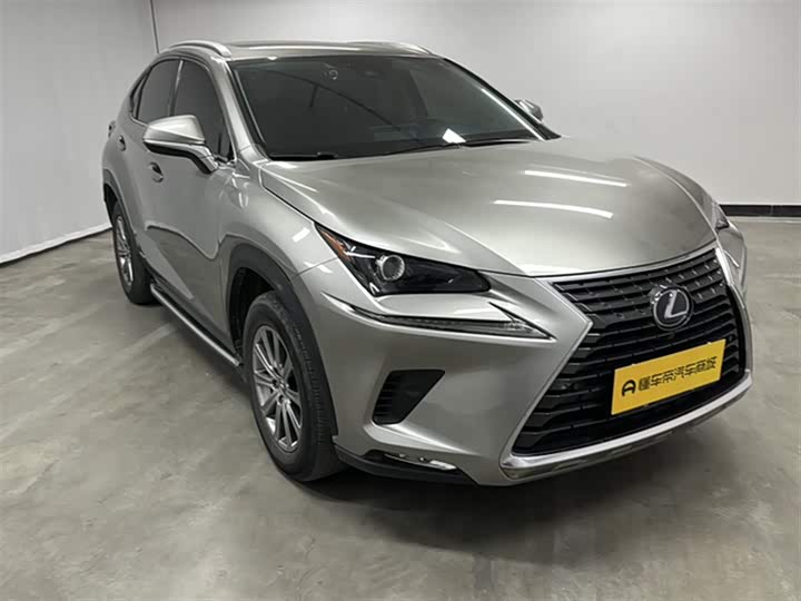 Фото 4 - Lexus NX