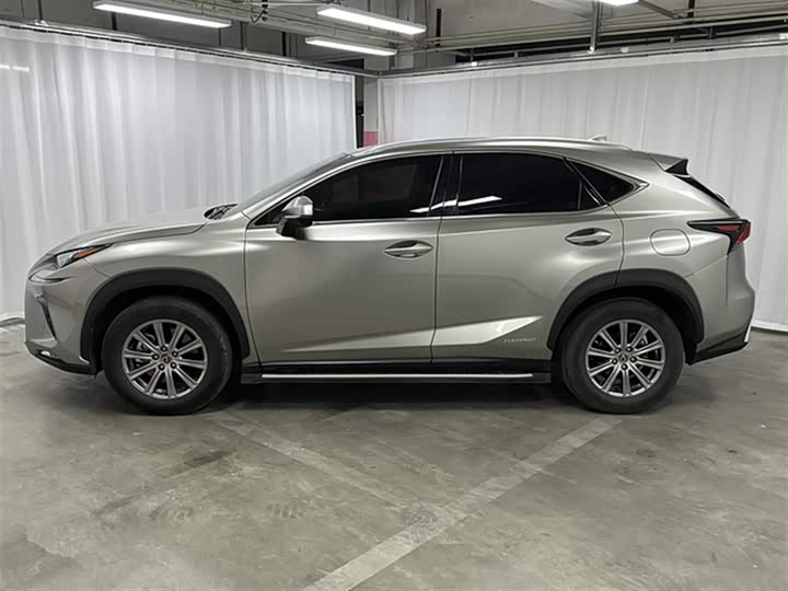 Фото 5 - Lexus NX