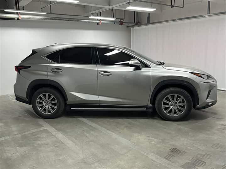 Фото 9 - Lexus NX