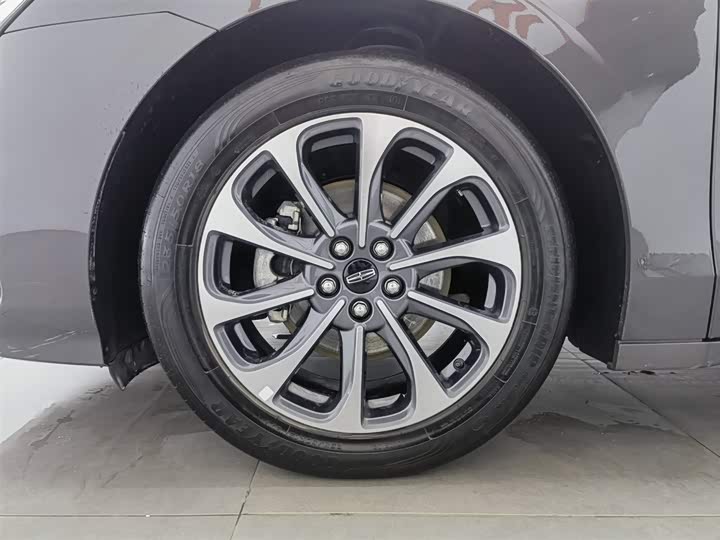 Фото 17 - Lincoln Z (Zephyr)