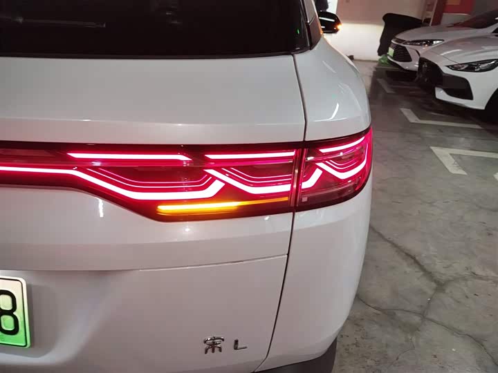 Фото 8 - BYD Song L DM-i Hybrid