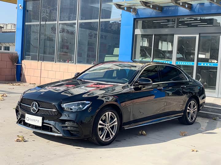 Фото 1 - Mercedes-Benz E-Class