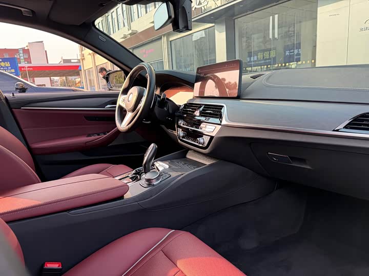 Фото 10 - BMW 5 Series