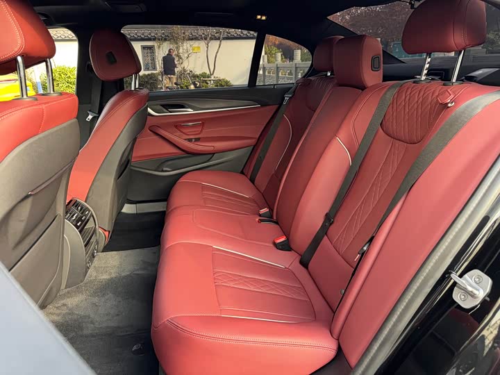 Фото 12 - BMW 5 Series