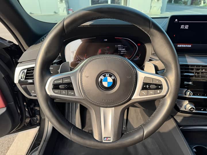 Фото 16 - BMW 5 Series