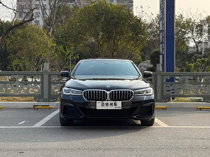 Фото 2 - BMW 5 Series