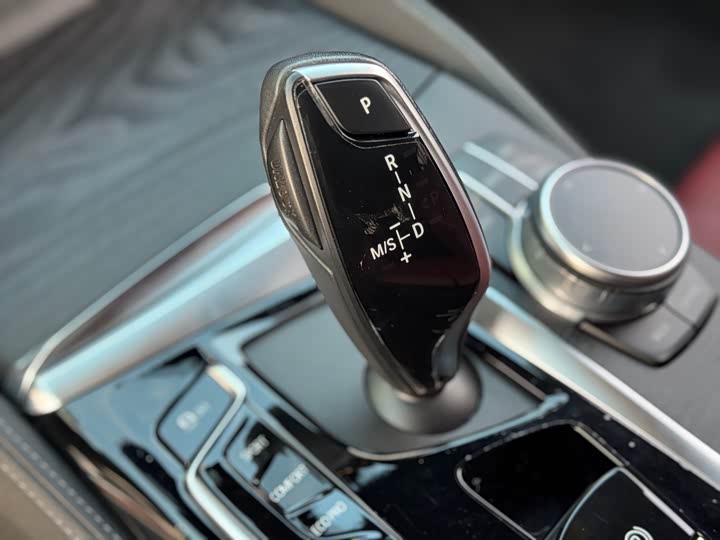 Фото 20 - BMW 5 Series