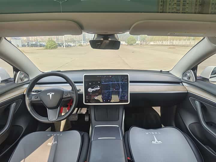 Фото 22 - Tesla Model 3