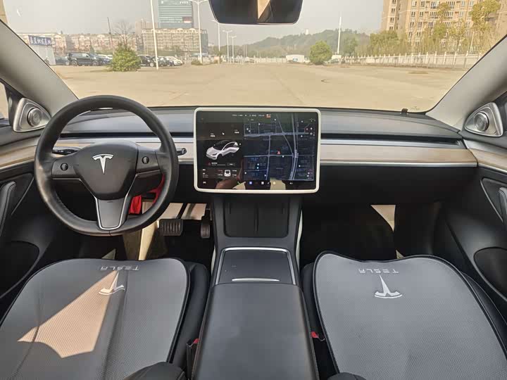Фото 23 - Tesla Model 3