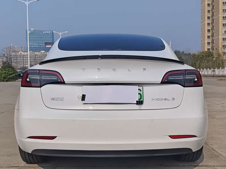 Фото 5 - Tesla Model 3