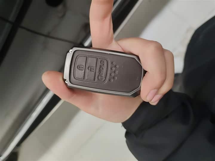 Фото 11 - Honda CR-V