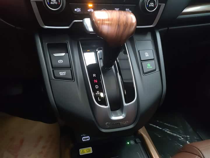 Фото 6 - Honda CR-V