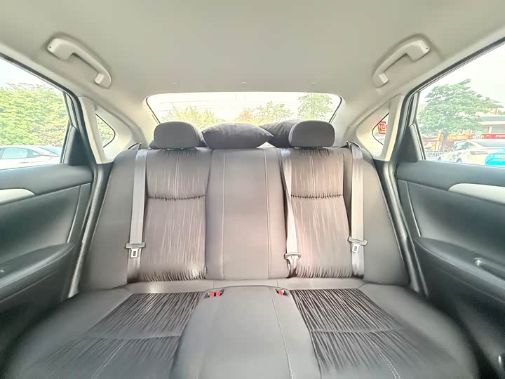 Фото 12 - Nissan Sylphy