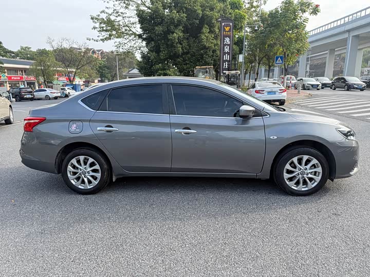 Фото 4 - Nissan Sylphy