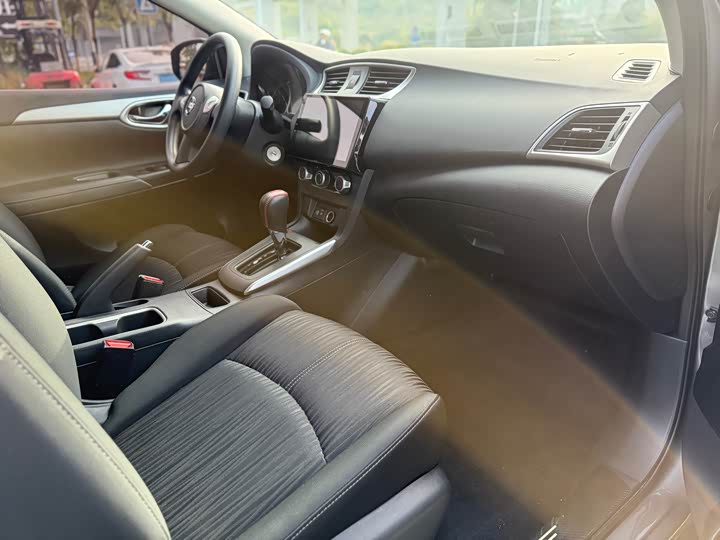 Фото 9 - Nissan Sylphy