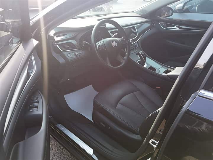 Фото 9 - Buick LaCrosse