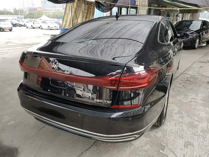 Фото 7 - Volkswagen Passat