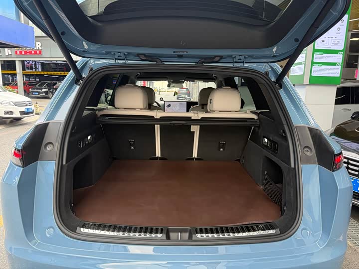 Фото 13 - LiXiang L7