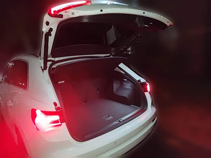 Фото 10 - Audi Q3