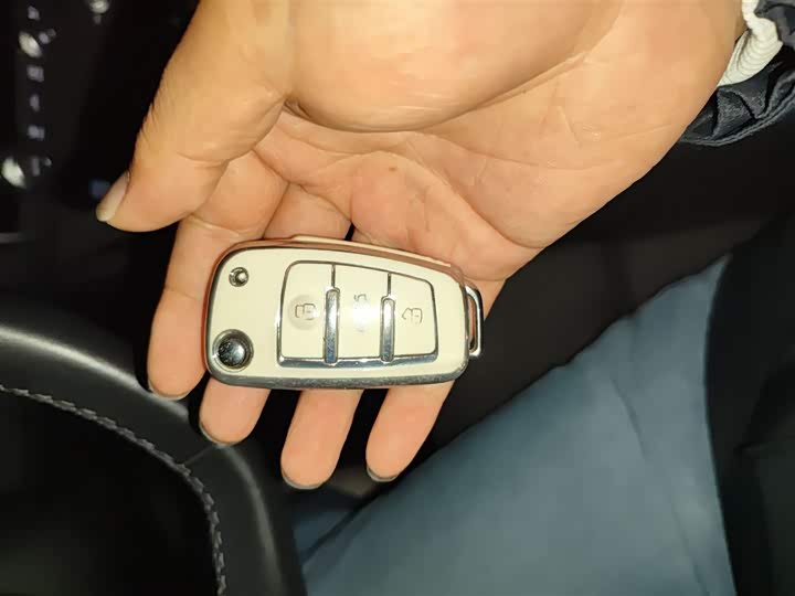 Фото 12 - Audi Q3