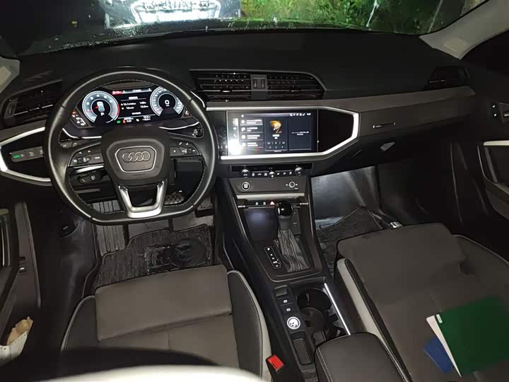 Фото 13 - Audi Q3