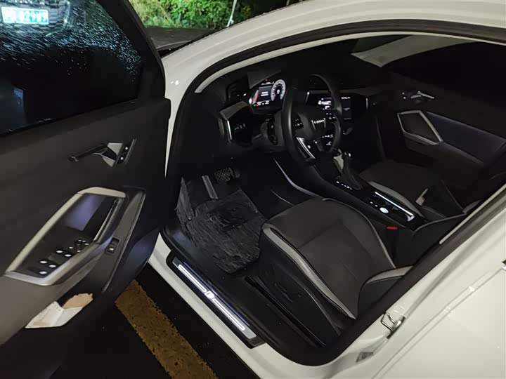 Фото 14 - Audi Q3