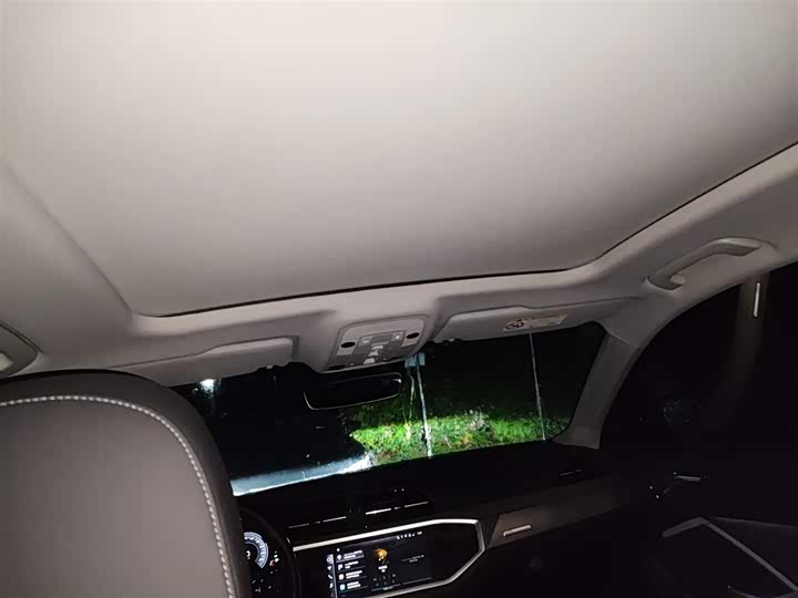 Фото 9 - Audi Q3