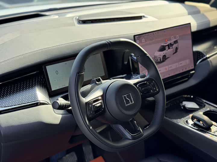 Фото 7 - Zeekr 009