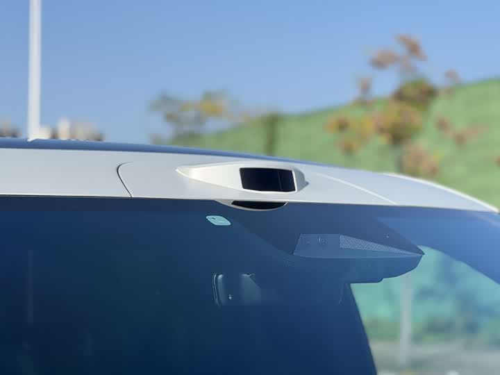 Фото 8 - Zeekr 009