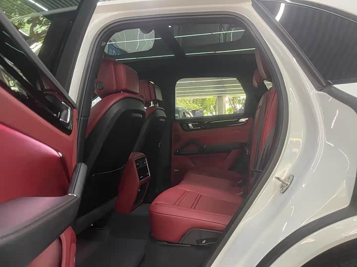 Фото 7 - Porsche Cayenne