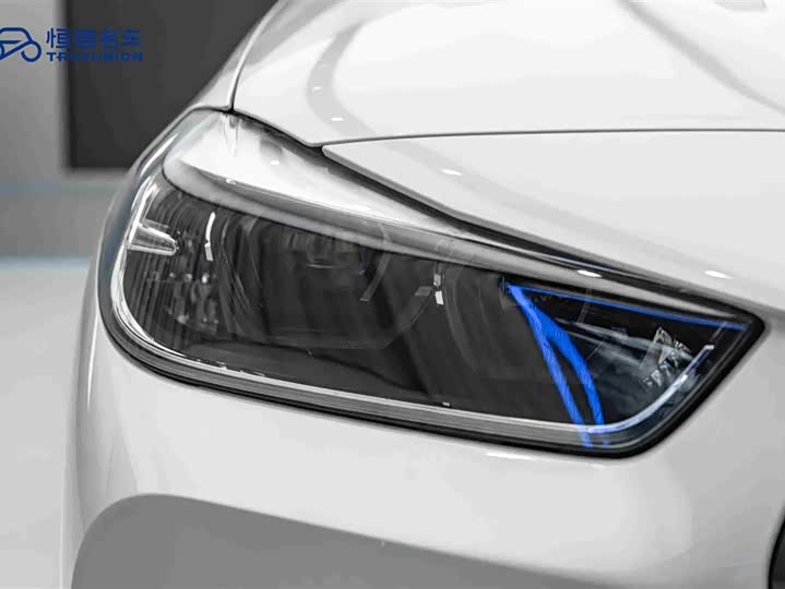 Фото 10 - BMW X2