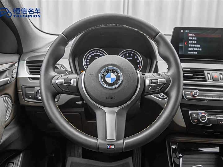 Фото 17 - BMW X2