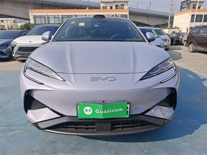 Фото 3 - BYD Sea Lion 07 EV