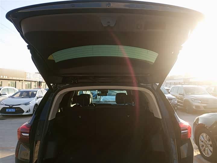 Фото 9 - Buick Envision Plus