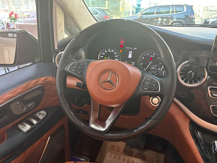 Фото 10 - Mercedes-Benz Vito