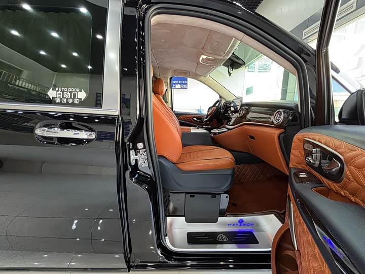 Фото 14 - Mercedes-Benz Vito