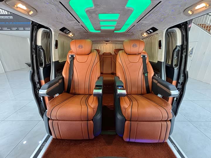 Фото 16 - Mercedes-Benz Vito