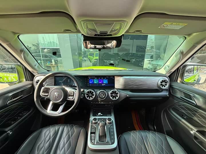 Фото 9 - Tank 300