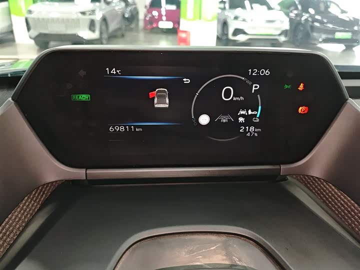 Фото 12 - Toyota bZ4X